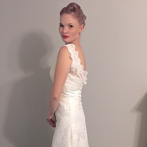 Dresses & Skirts - Wedding Dress